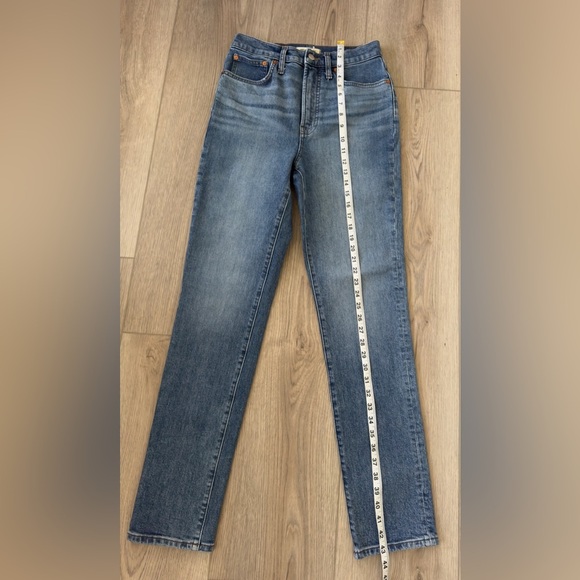 Madewell Woman’s Straight Blue Jeans 👖 - Picture 3 of 11